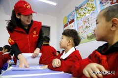 佳木斯供电公司：安全用电进校园 雷锋精神永流传