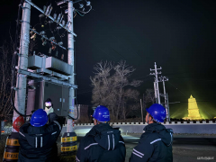 国网宁城县供电公司：夜巡测温 护航暖冬