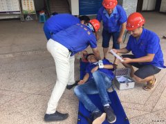 重庆完美体育川九公司：开展夏季中暑事故应急救援演练