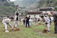 大化水电总厂：开展援助板兰村“党旗引领&#8226;联建联养”主题
