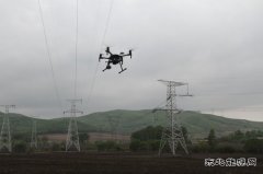 国网双鸭山供电公司首次开展无人机作业