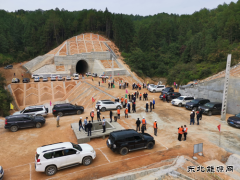 中铁二十一局：兴泉铁路四标项目部举办隧道车站防护工程观摩会