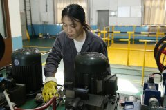 建新女工：桥山腹地攻坚克难 文艺汇演尽展风采