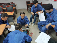 张家峁矿业公司掘进五工区：“师带徒”强技能  “传帮带”结硕果