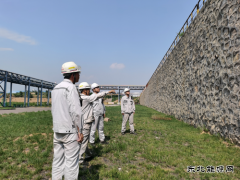 潞安煤基清洁完美体育公司绷紧秋汛安全弦筑牢防汛“防护伞”