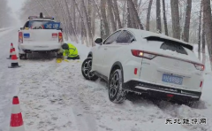 北屯执法大队暖心救助受困车辆