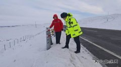 吉木乃执法大队联合养护部门除雪保通 全力保障道路畅通