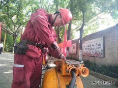 师傅们“相信你，能干好”公推我当班长